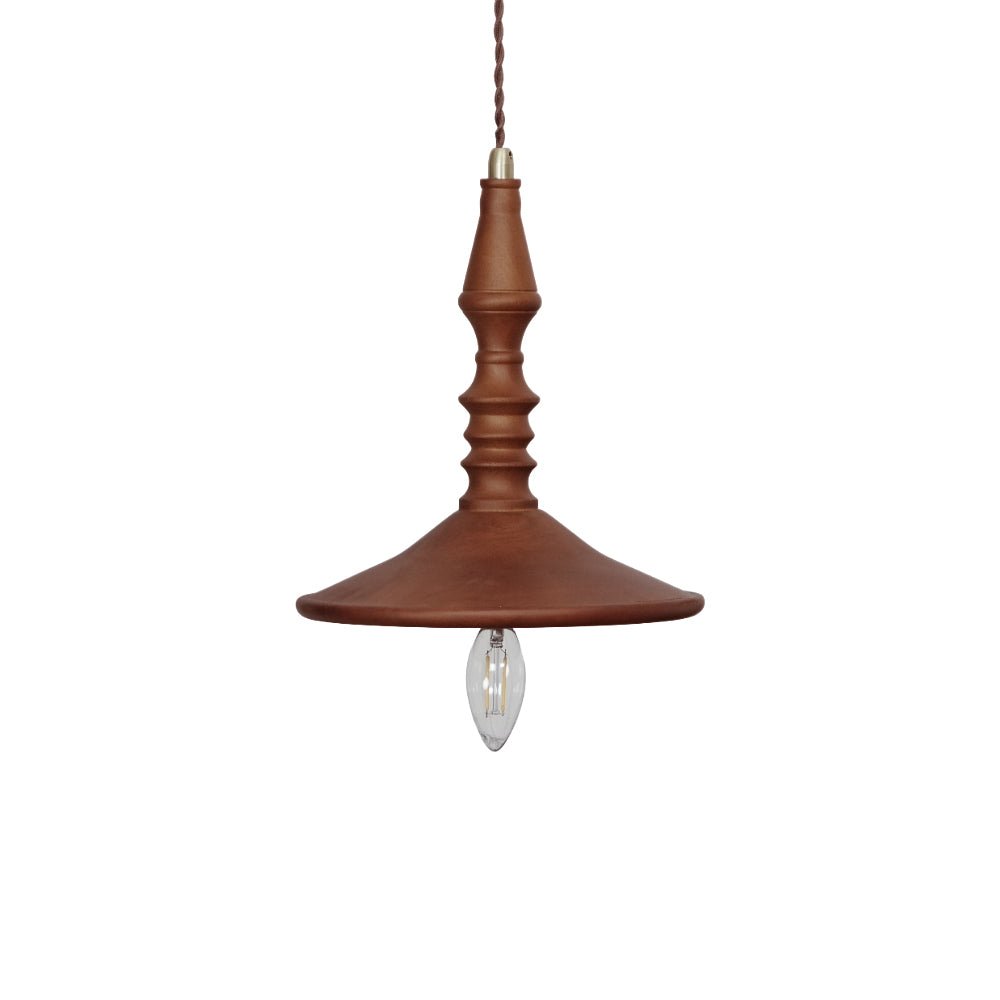 Tessira hanglamp van walnoothout met industriële stijl