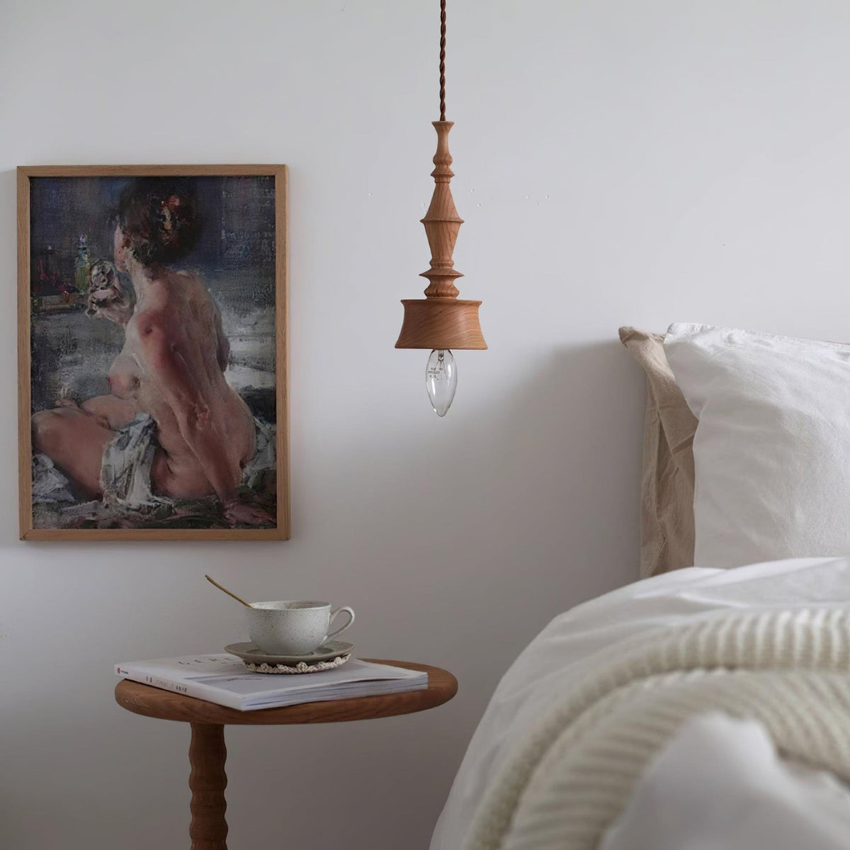 Tessira hanglamp van walnoothout met industriële stijl
