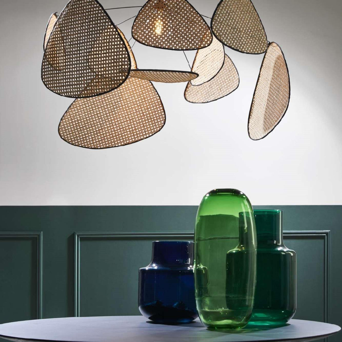 Ariinora hanglamp met rotan en swag industriële stijl