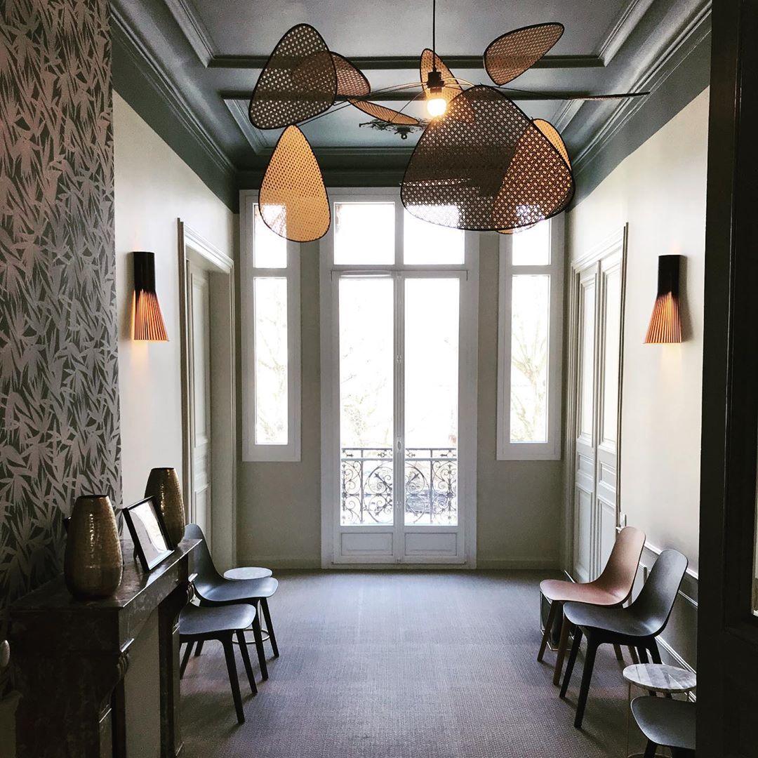Ariinora hanglamp met rotan en swag industriële stijl
