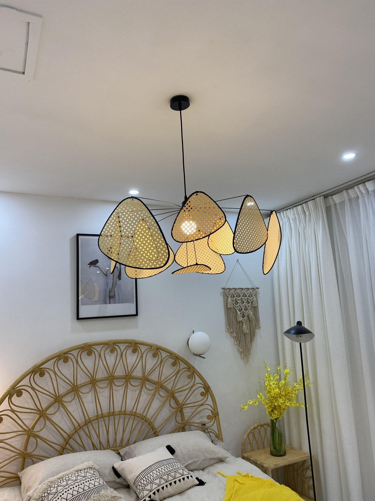 Ariinora hanglamp met rotan en swag industriële stijl