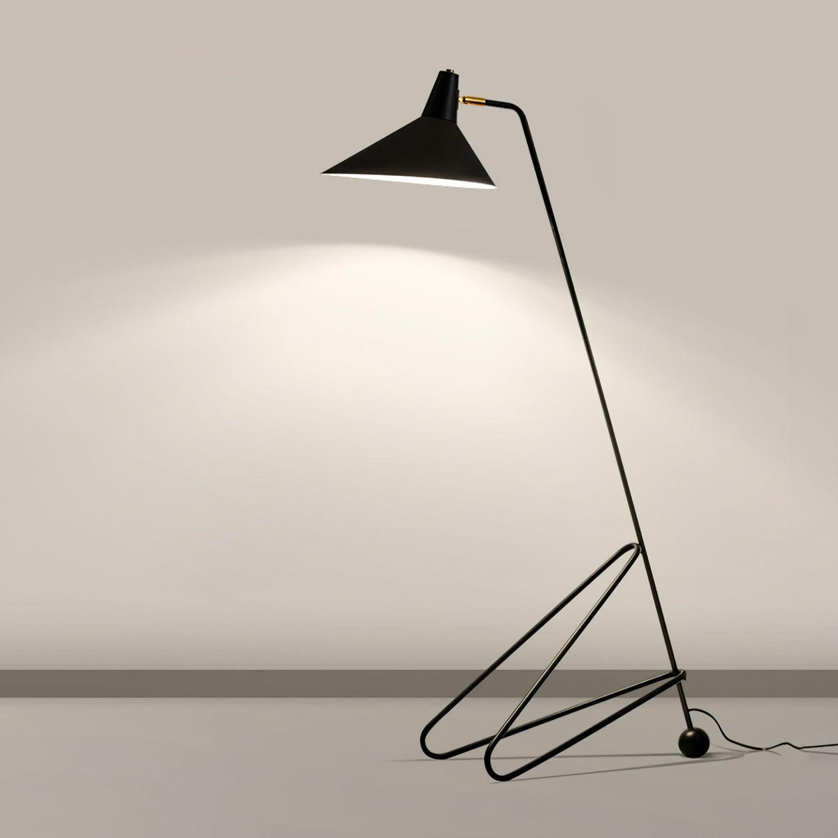 Caleleria Moderne vloerlamp in industriële stijl