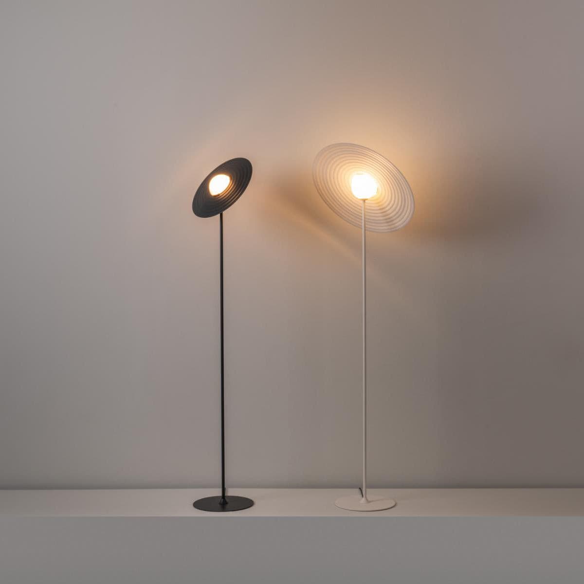 Spira moderne vloerlamp van aluminium