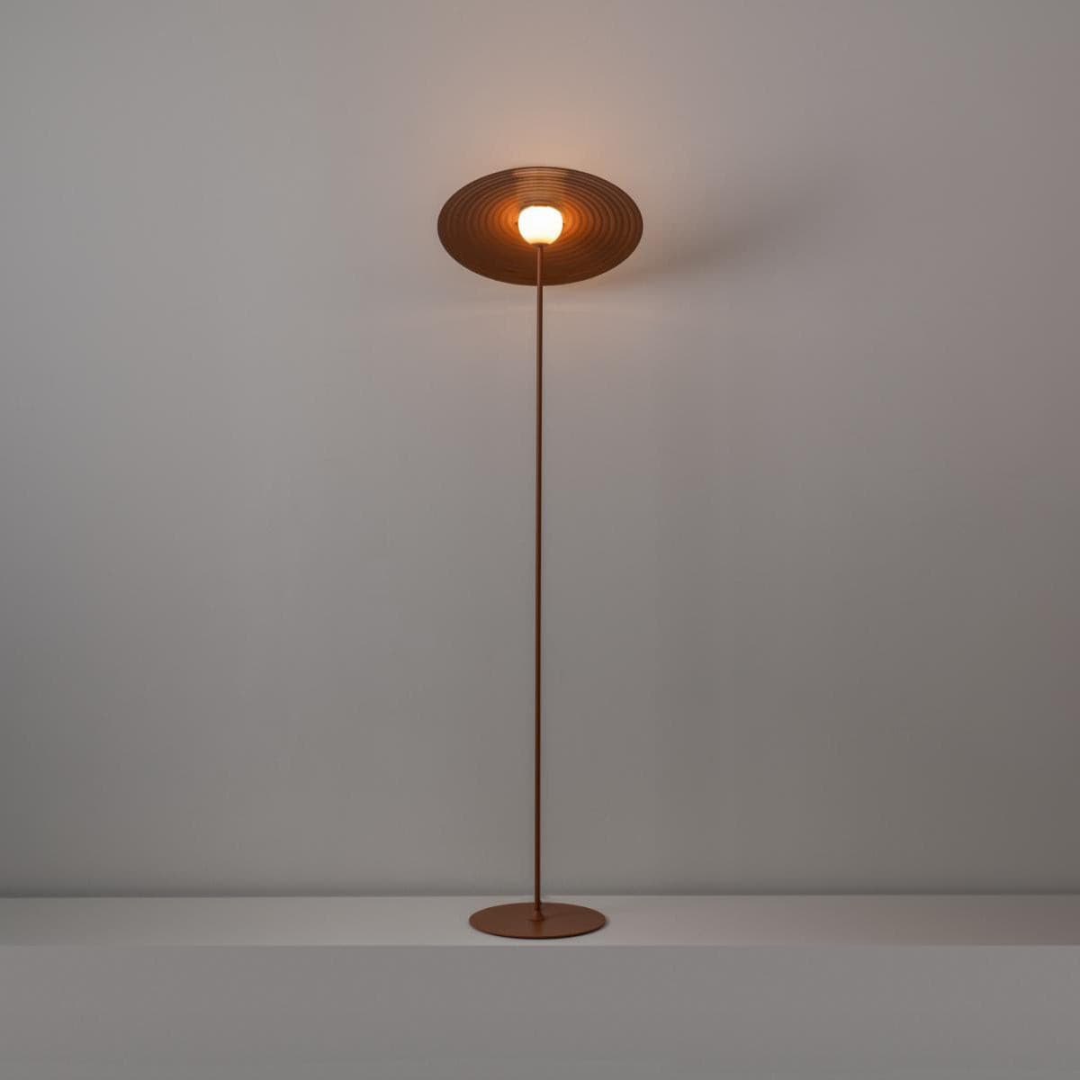 Spira moderne vloerlamp van aluminium