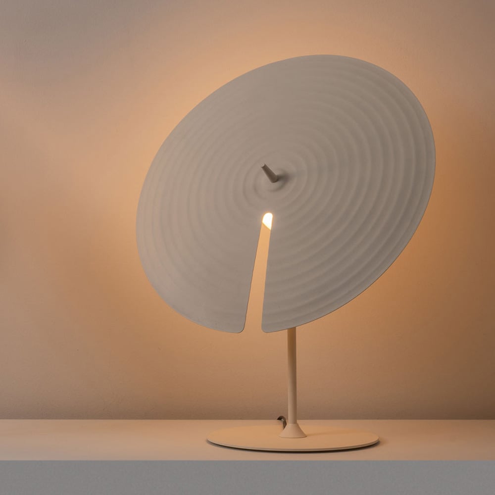 Vortex Moderne tafellamp van aluminium