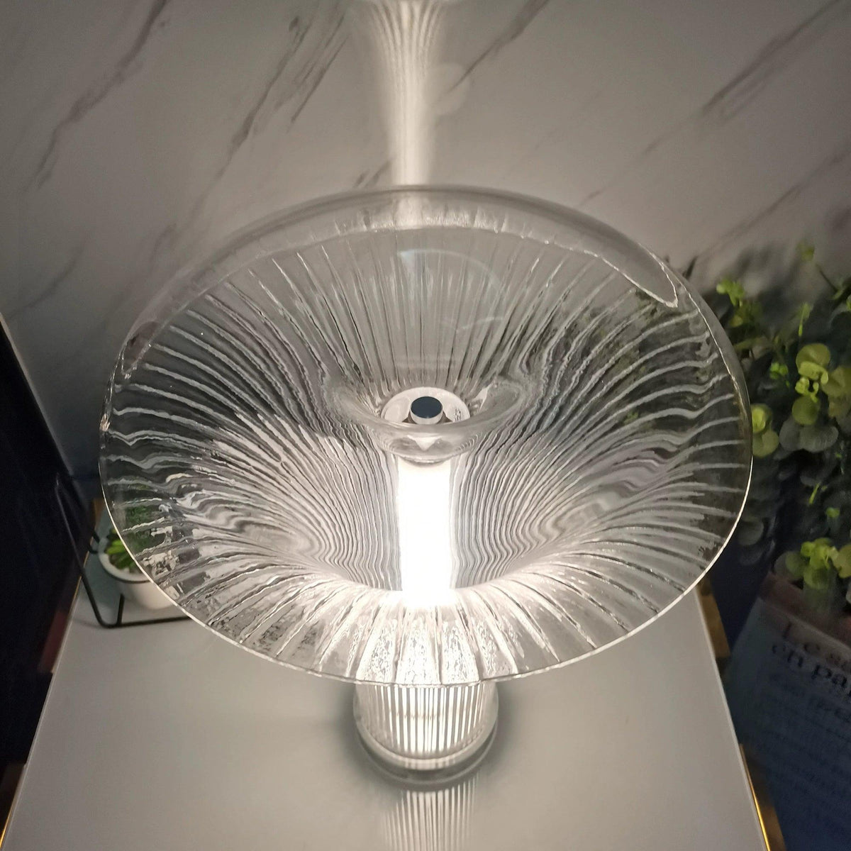 Carl moderne tafellamp van glas