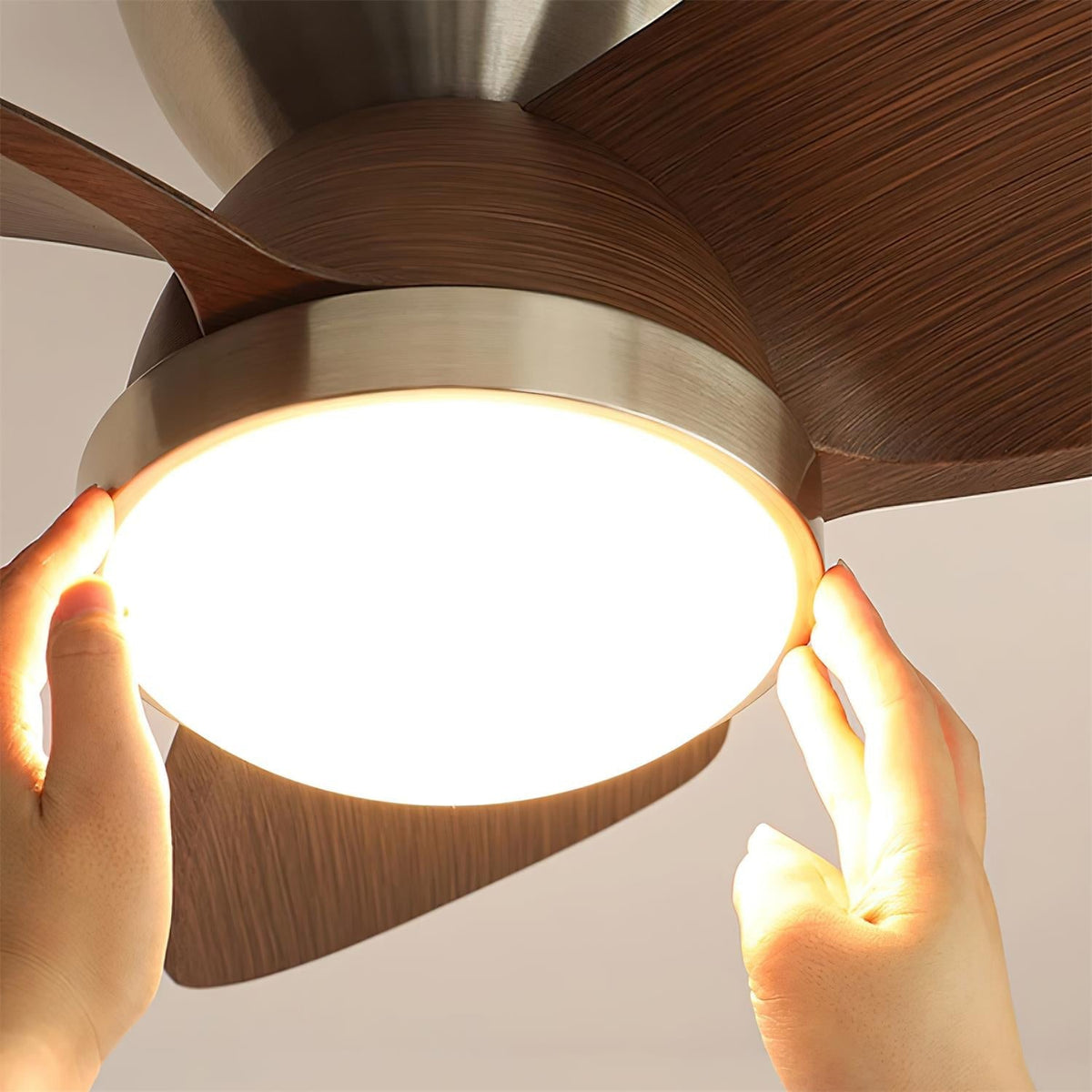 Rinerel Moderne plafondventilator met verlichting van walnoothout