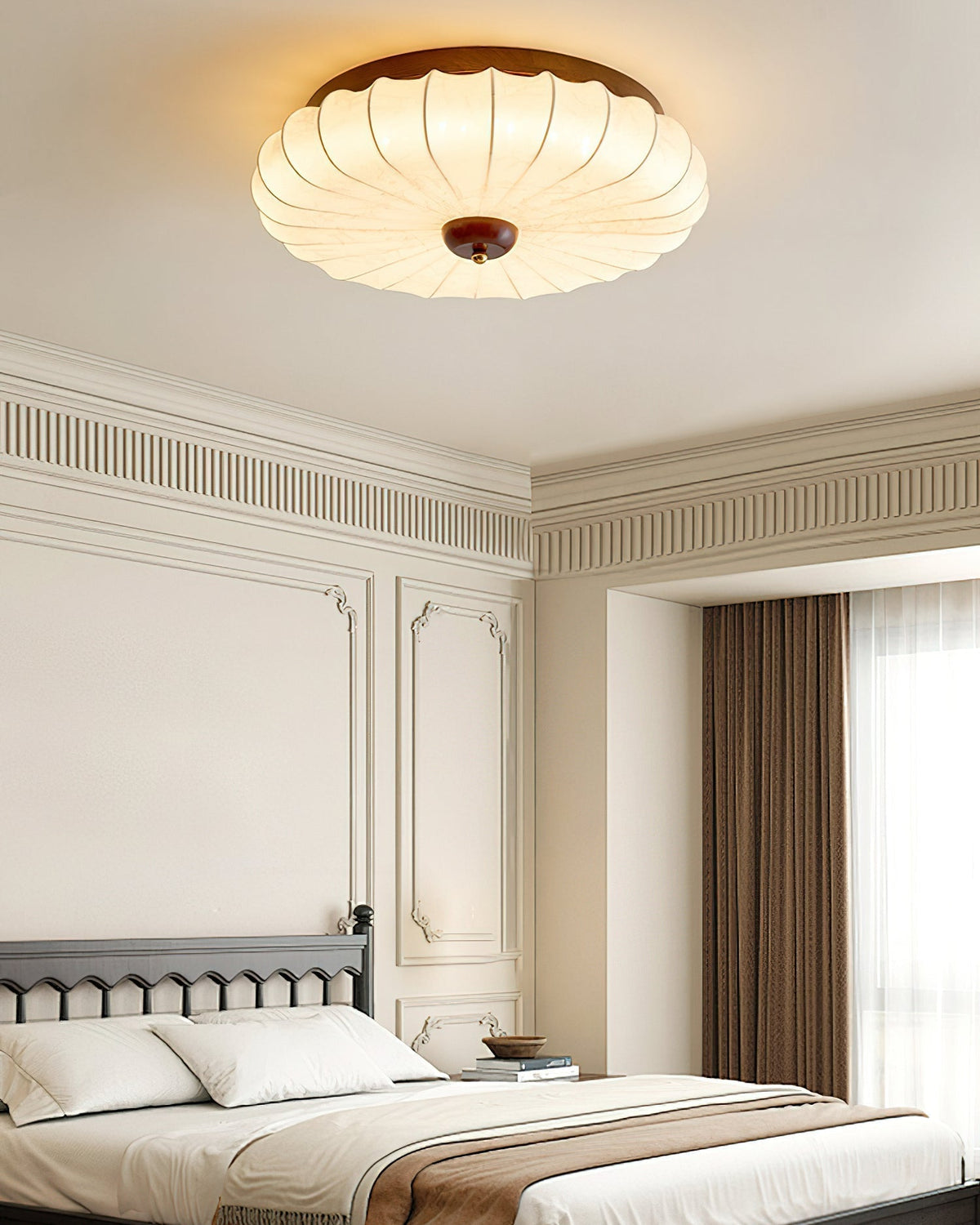 Miroraine vlakke plafondlamp walnootkleurige afwerking beige stoffen kap