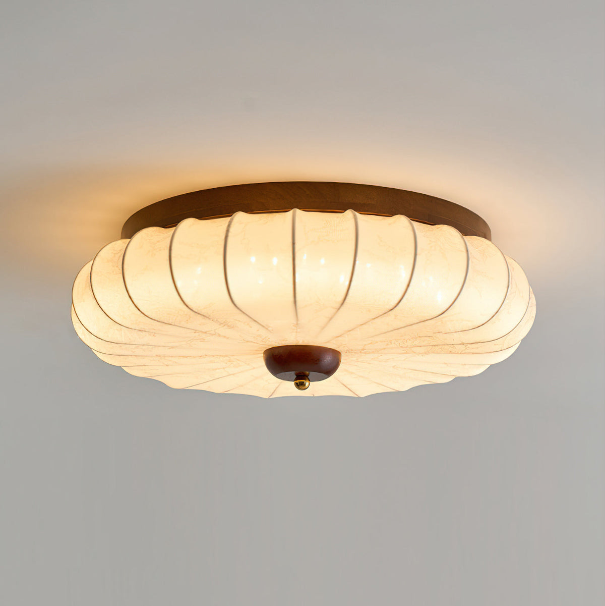 Miroraine vlakke plafondlamp walnootkleurige afwerking beige stoffen kap