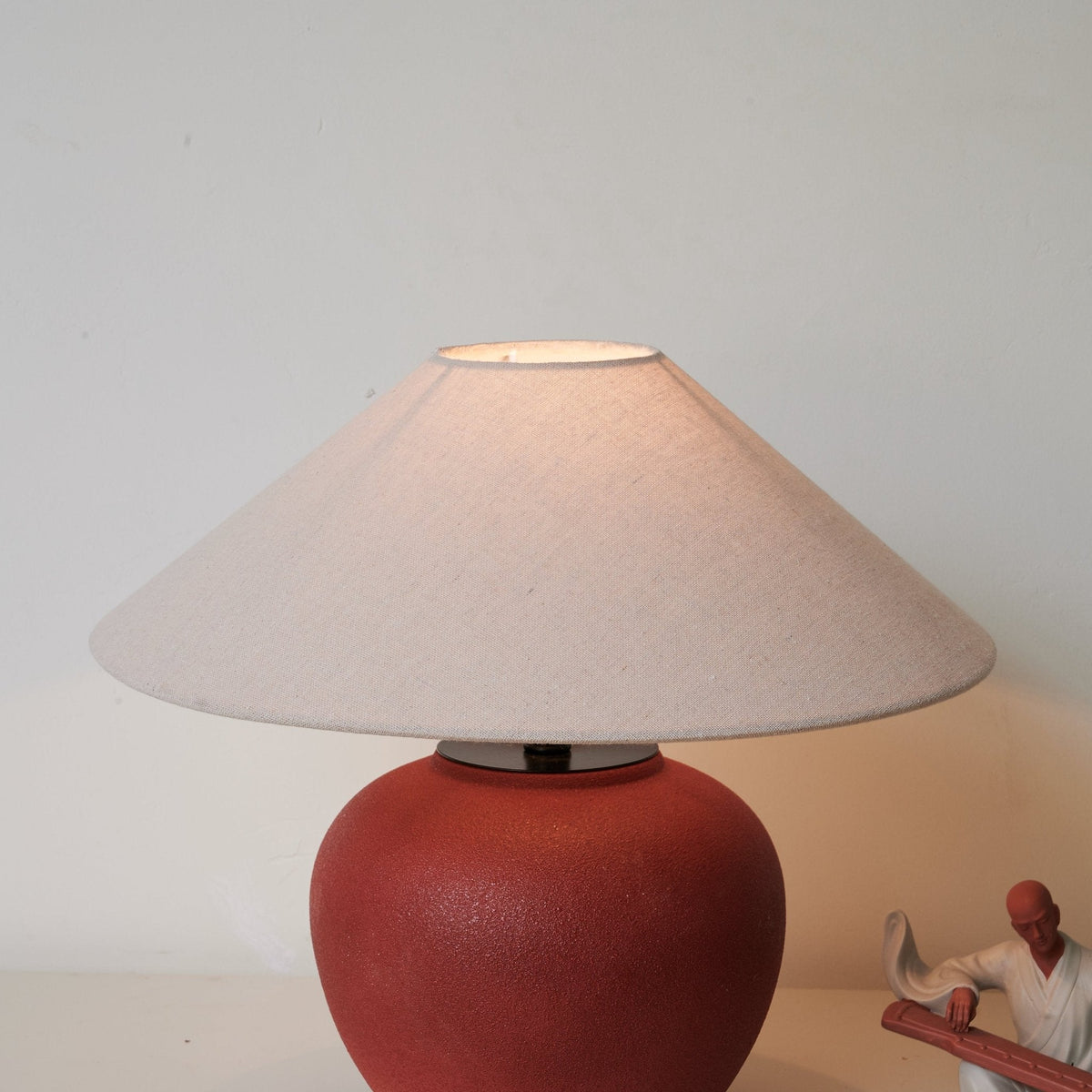 Kiara Minimalistische tafellamp van keramiek