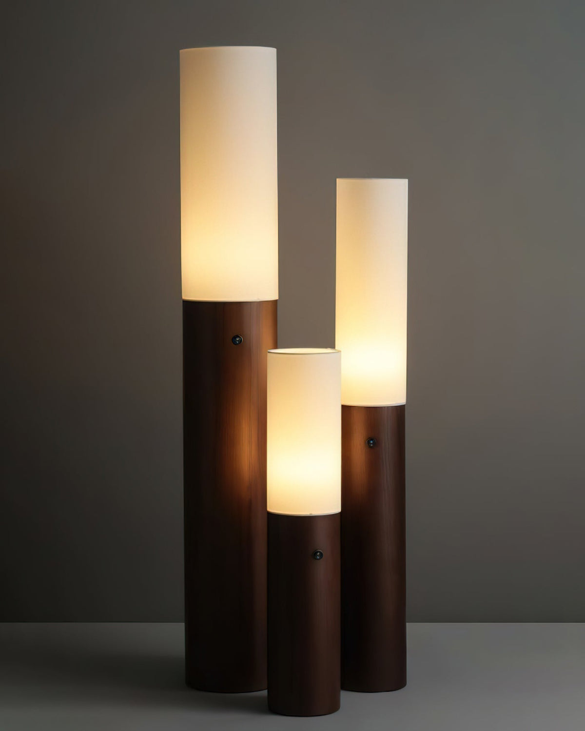 Viraalia Timber Column vloerlamp