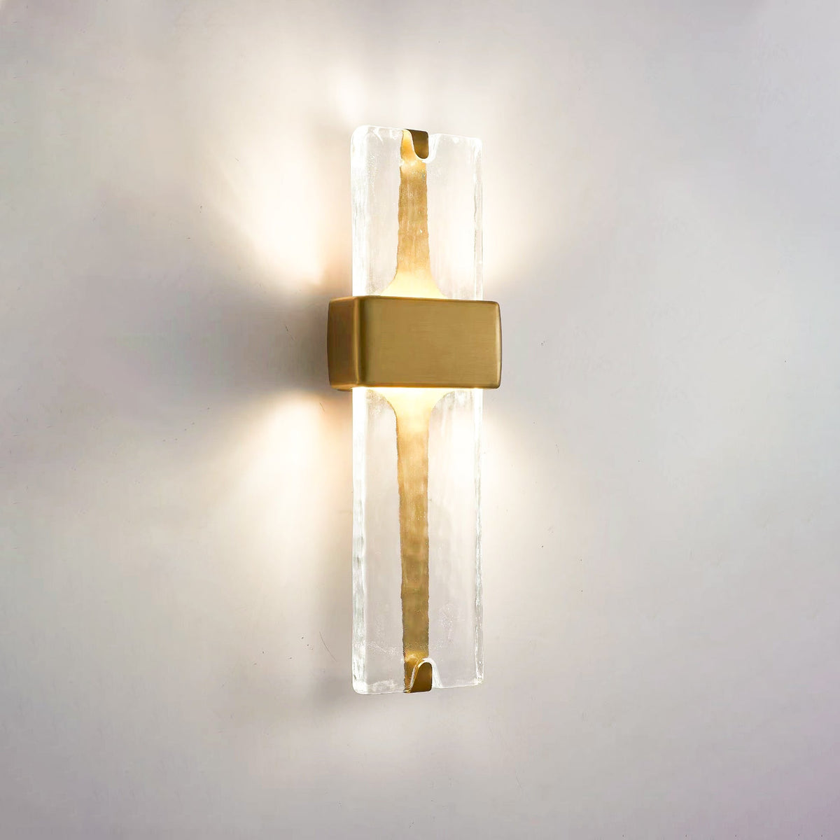 Ilmara premium glazen wandlamp in Noordse kunststijl