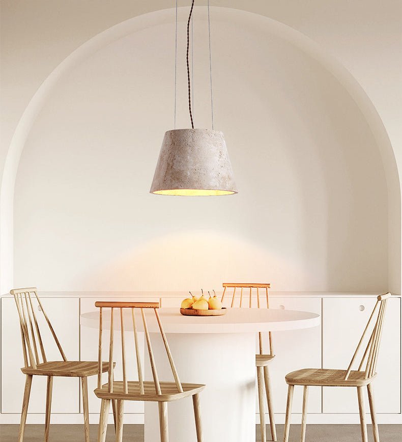 Briven hanglamp van geel travertin