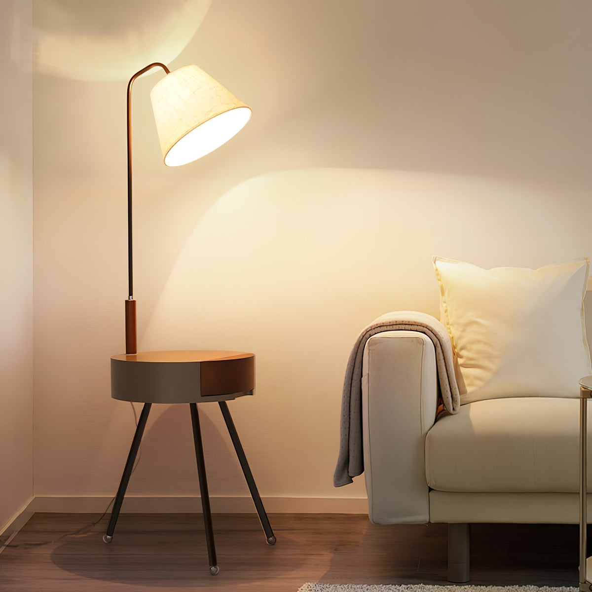 Lumo driepoot vloerlamp van linnen