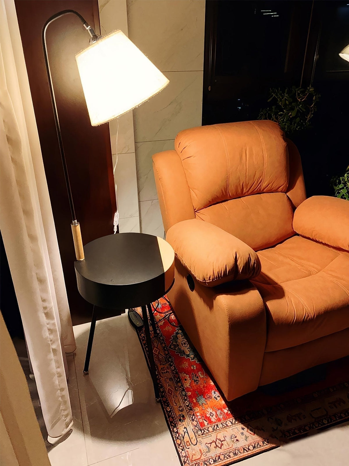Lumo driepoot vloerlamp van linnen