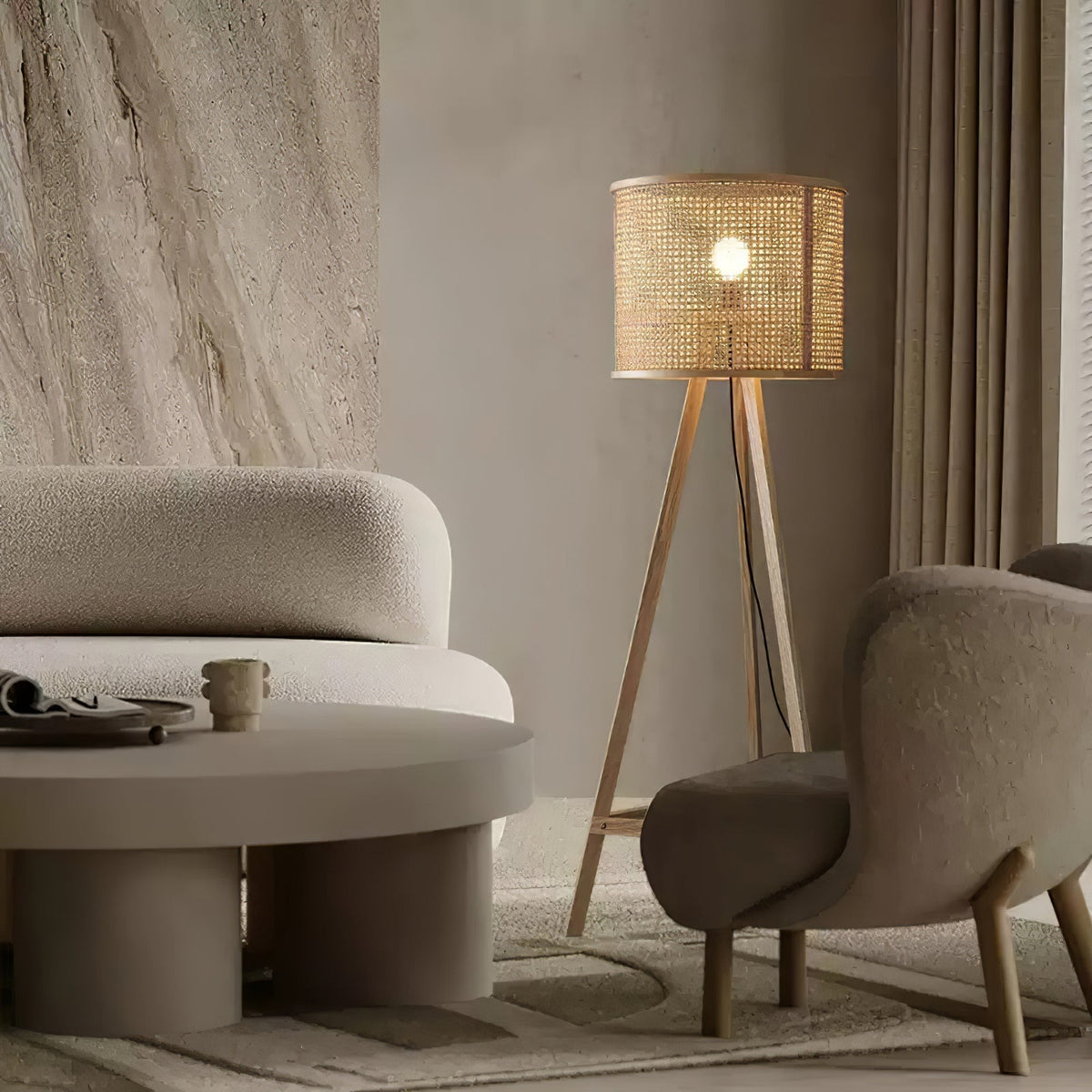 Olsolyra rotan geweven vloerlamp met driepoot en houten frame