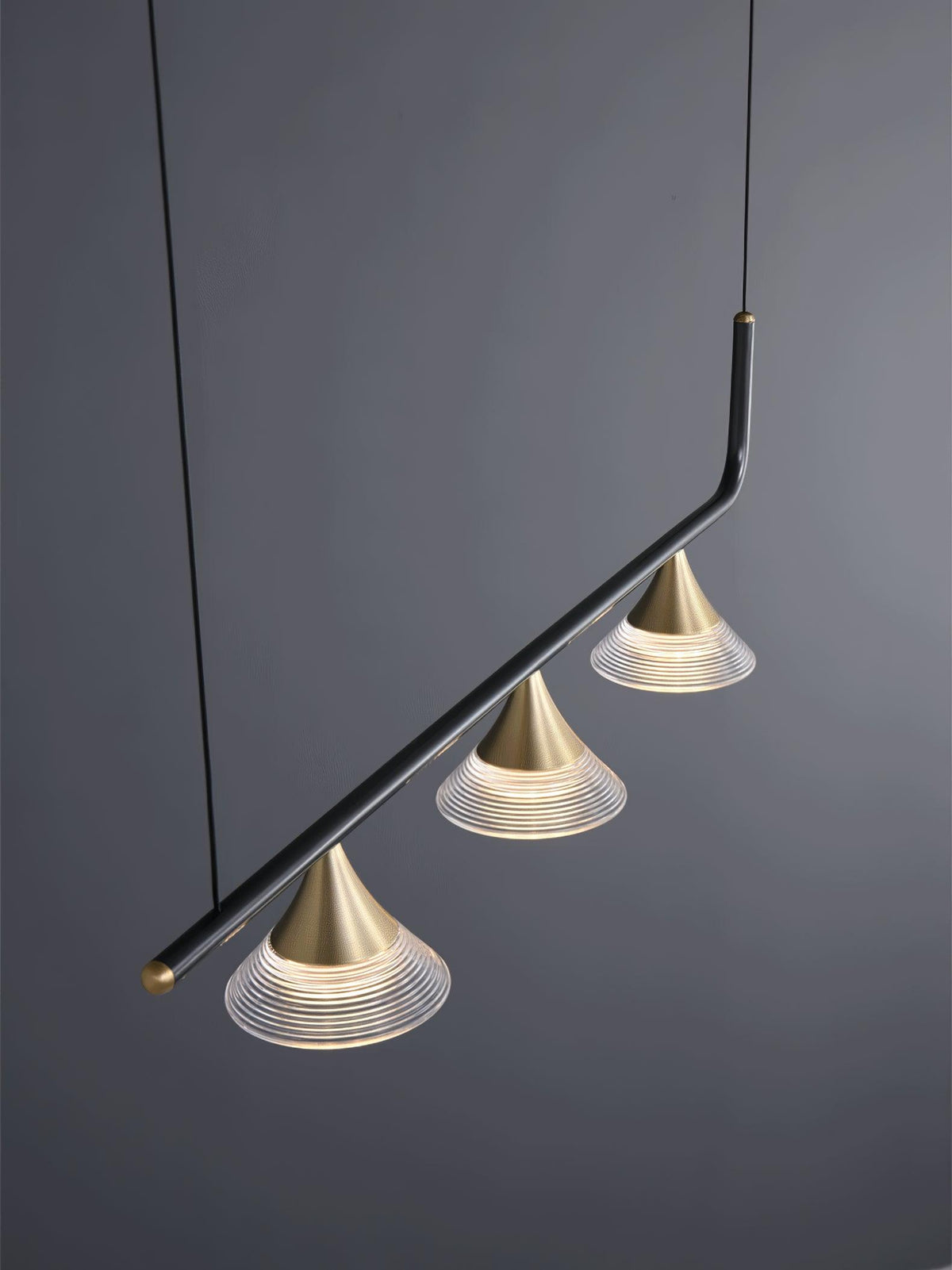Auranielle Mid-Century Moderne hanglamp van messing