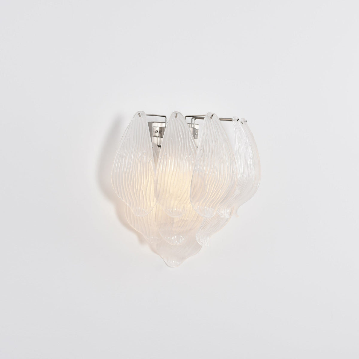 Lioriniella wandlamp Murano-glasbladeren met bloemblaadjes in cascaderende lagen met mat glas