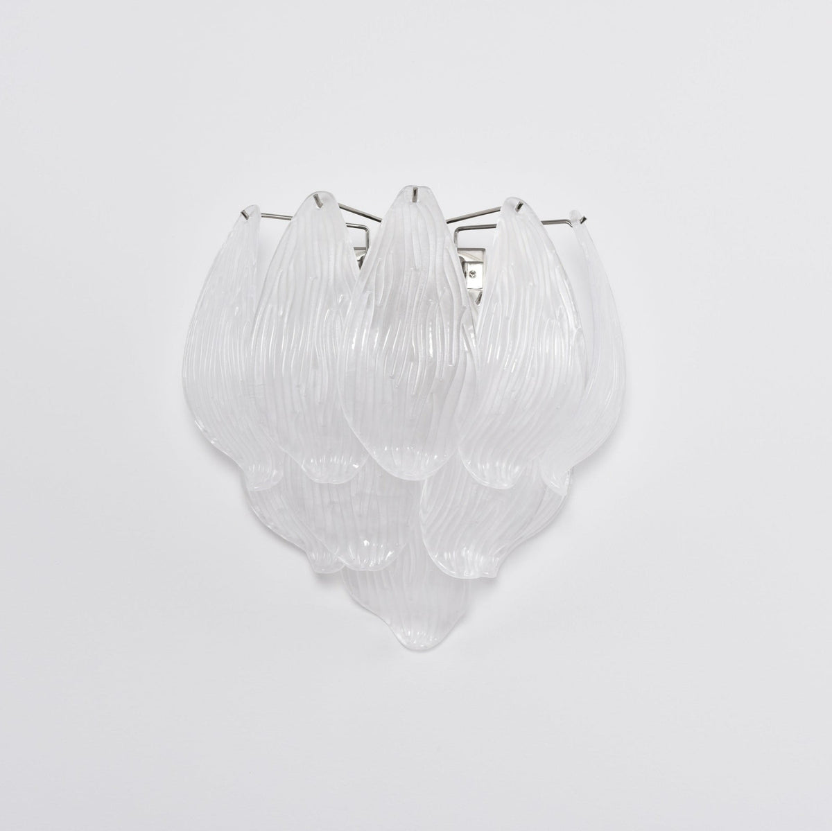 Lioriniella wandlamp Murano-glasbladeren met bloemblaadjes in cascaderende lagen met mat glas