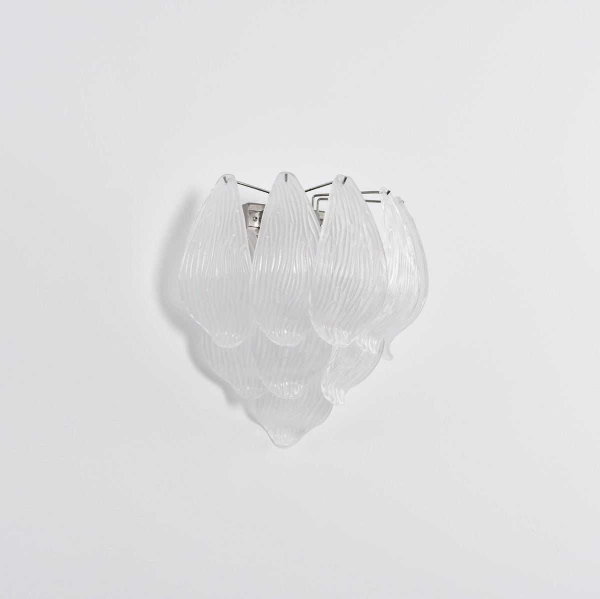 Lioriniella wandlamp Murano-glasbladeren met bloemblaadjes in cascaderende lagen met mat glas