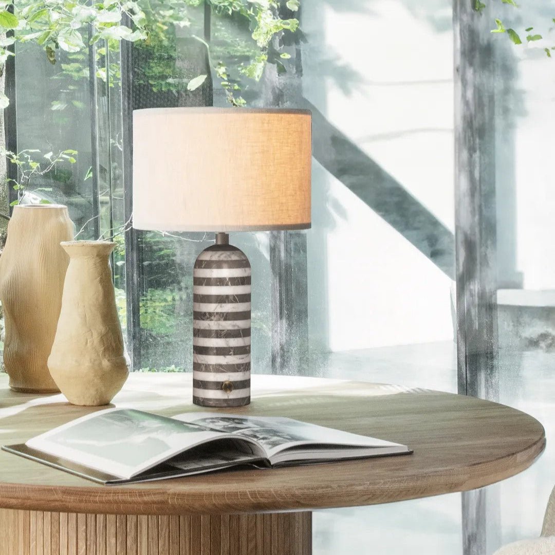 Avery moderne tafellamp