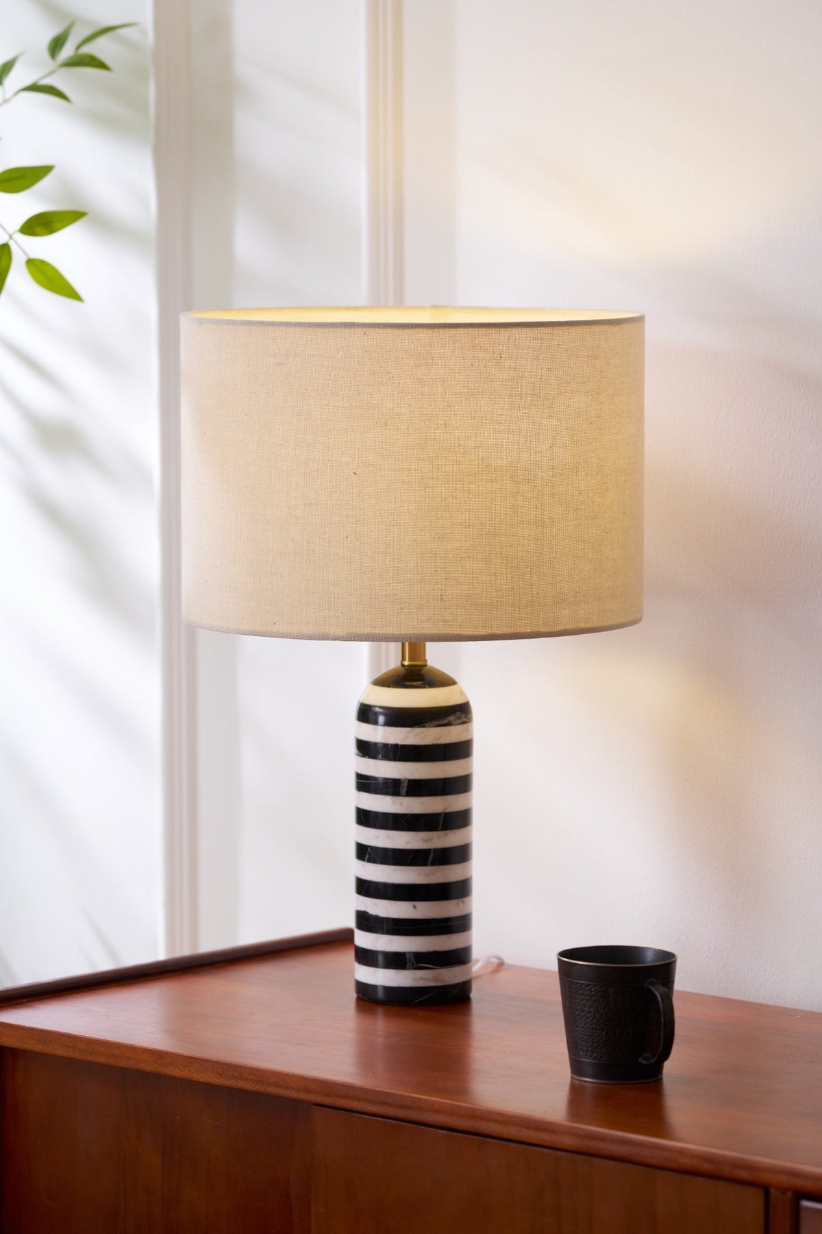 Avery moderne tafellamp