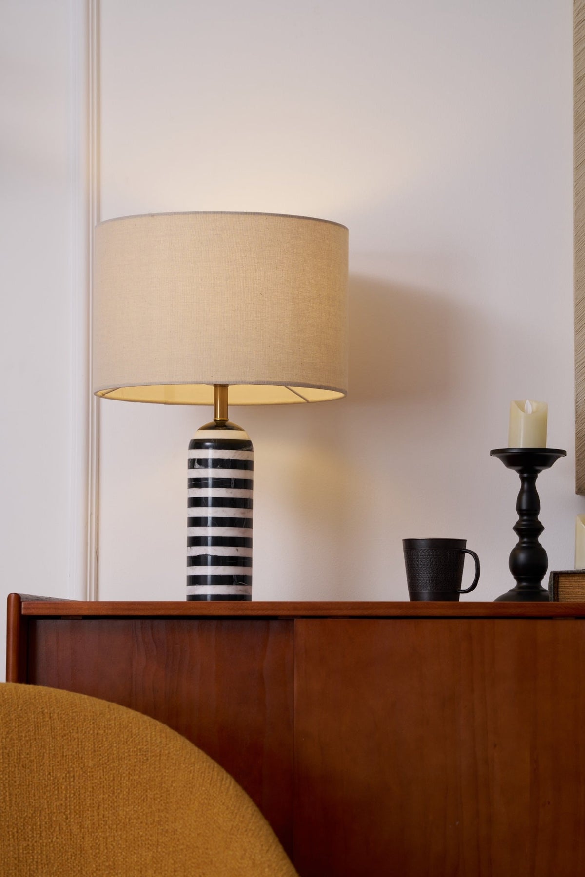 Avery moderne tafellamp