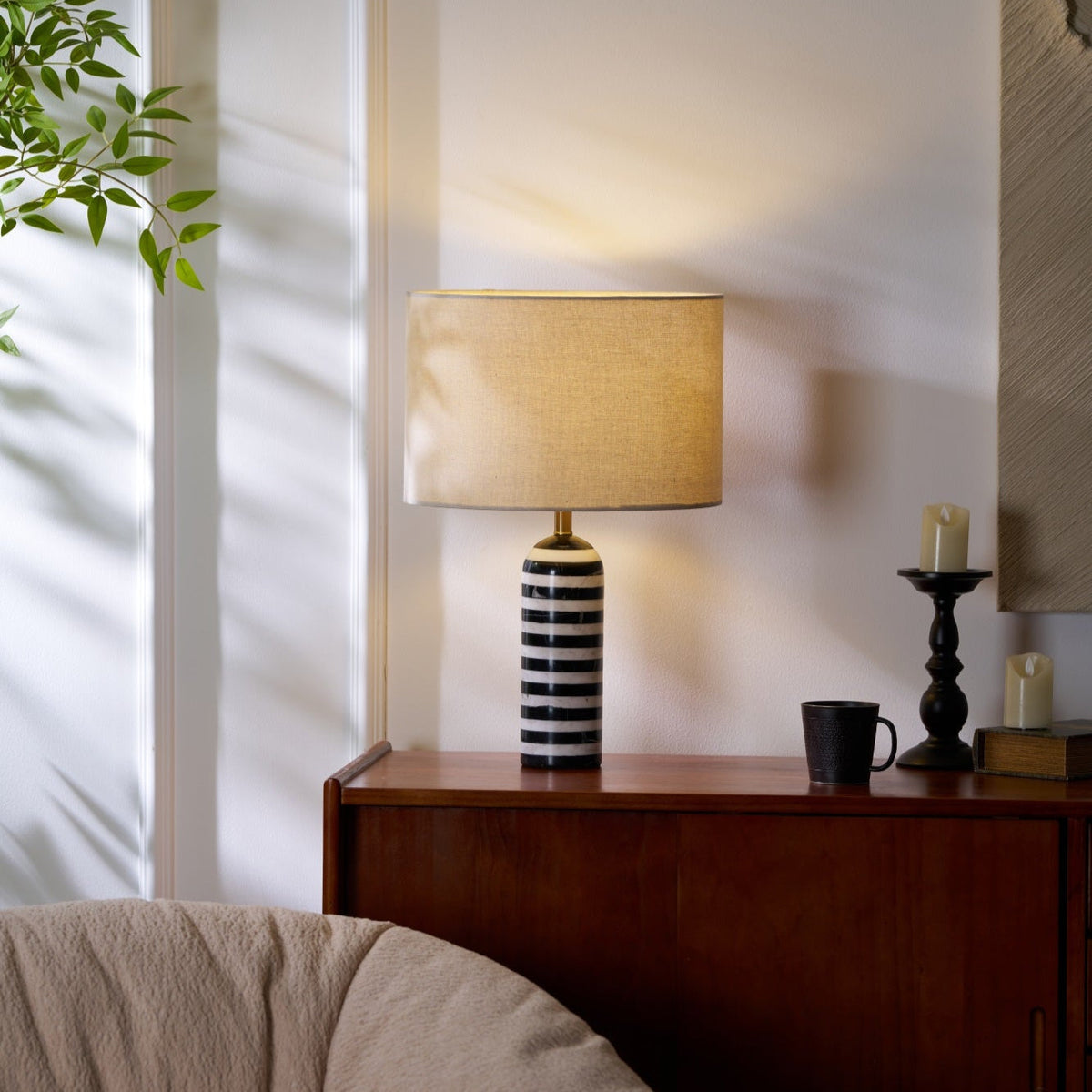 Avery moderne tafellamp