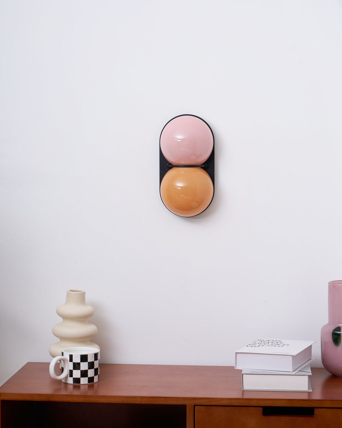 Two bollen wandlamp van glas