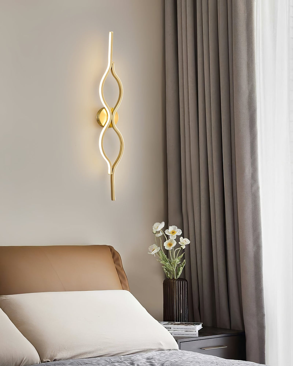 Myvenen klassieke Twist wandlamp van messing