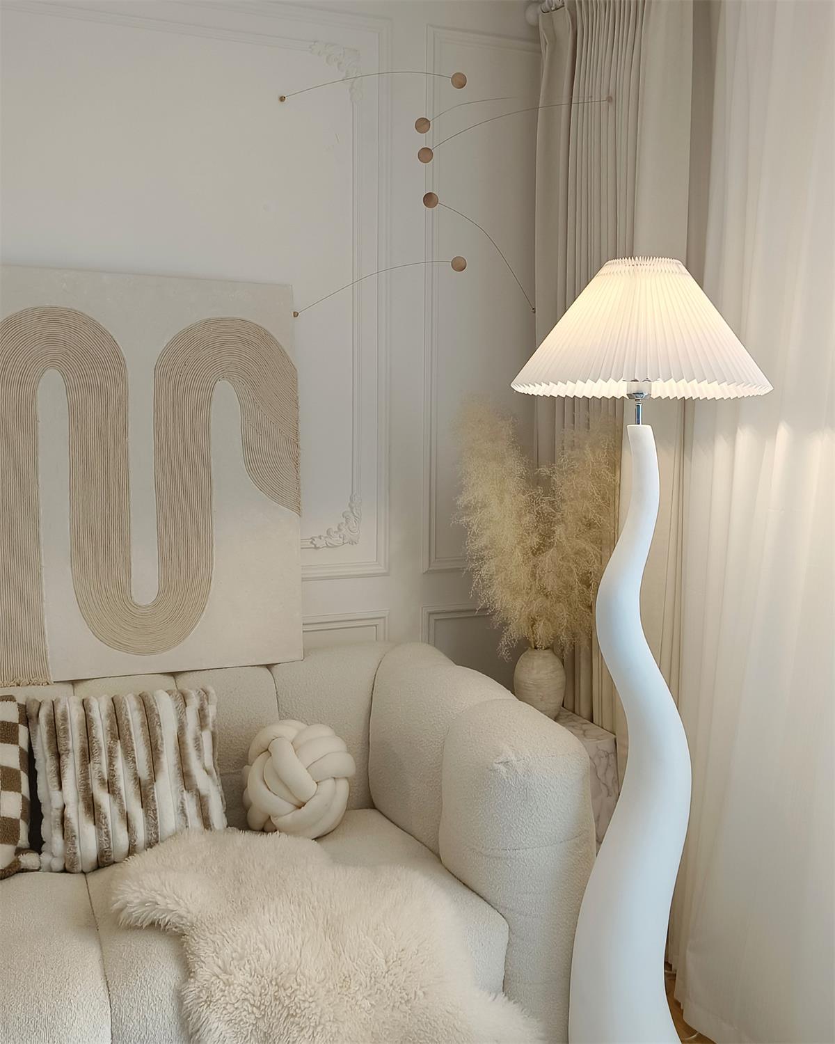 Bexyn vloerlamp van hars en stof