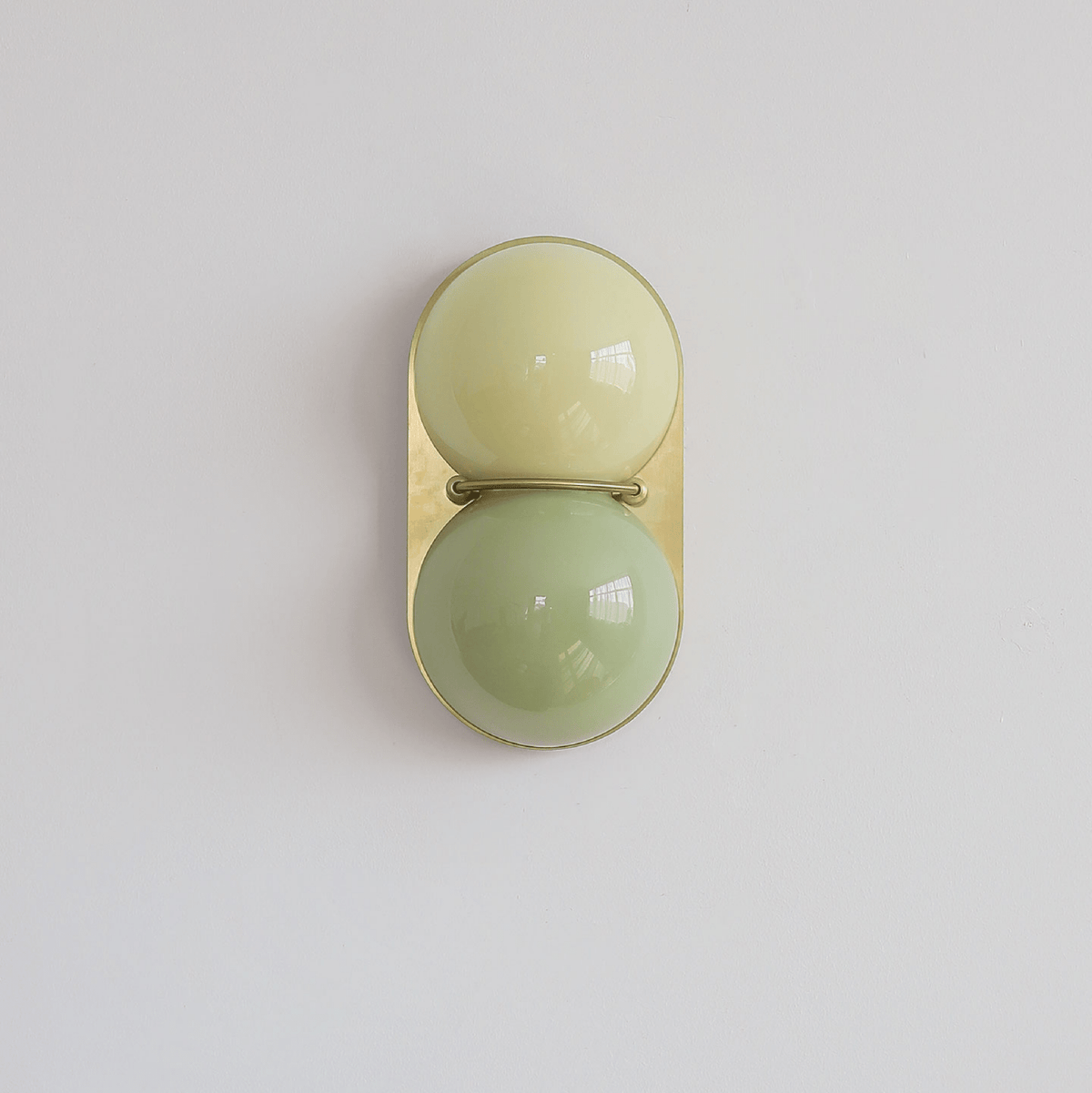 Two bollen wandlamp van glas