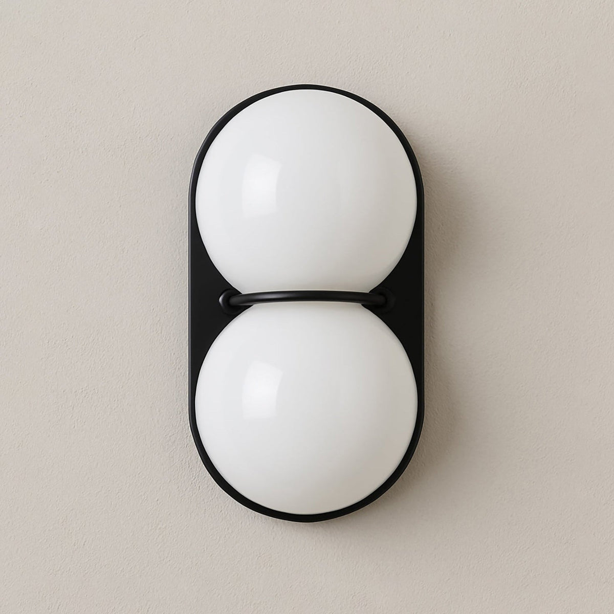 Two bollen wandlamp van glas