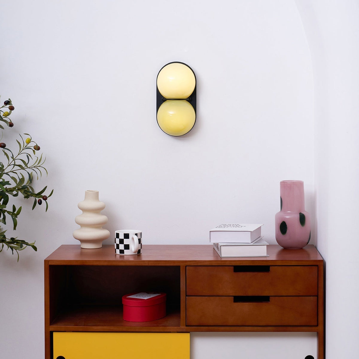 Two bollen wandlamp van glas