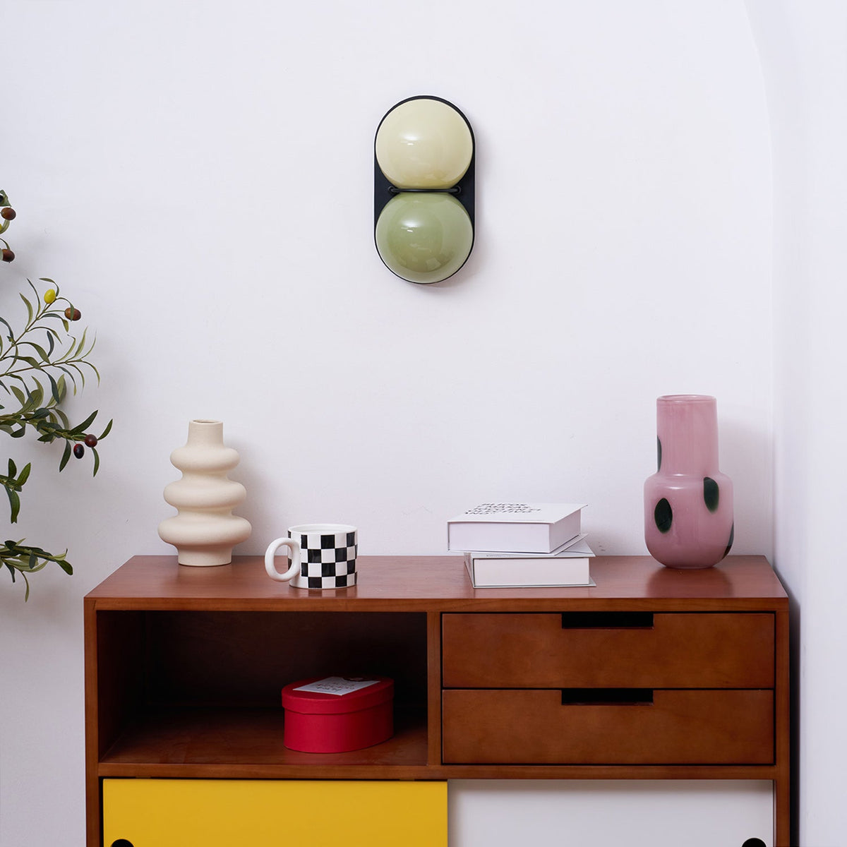 Two bollen wandlamp van glas