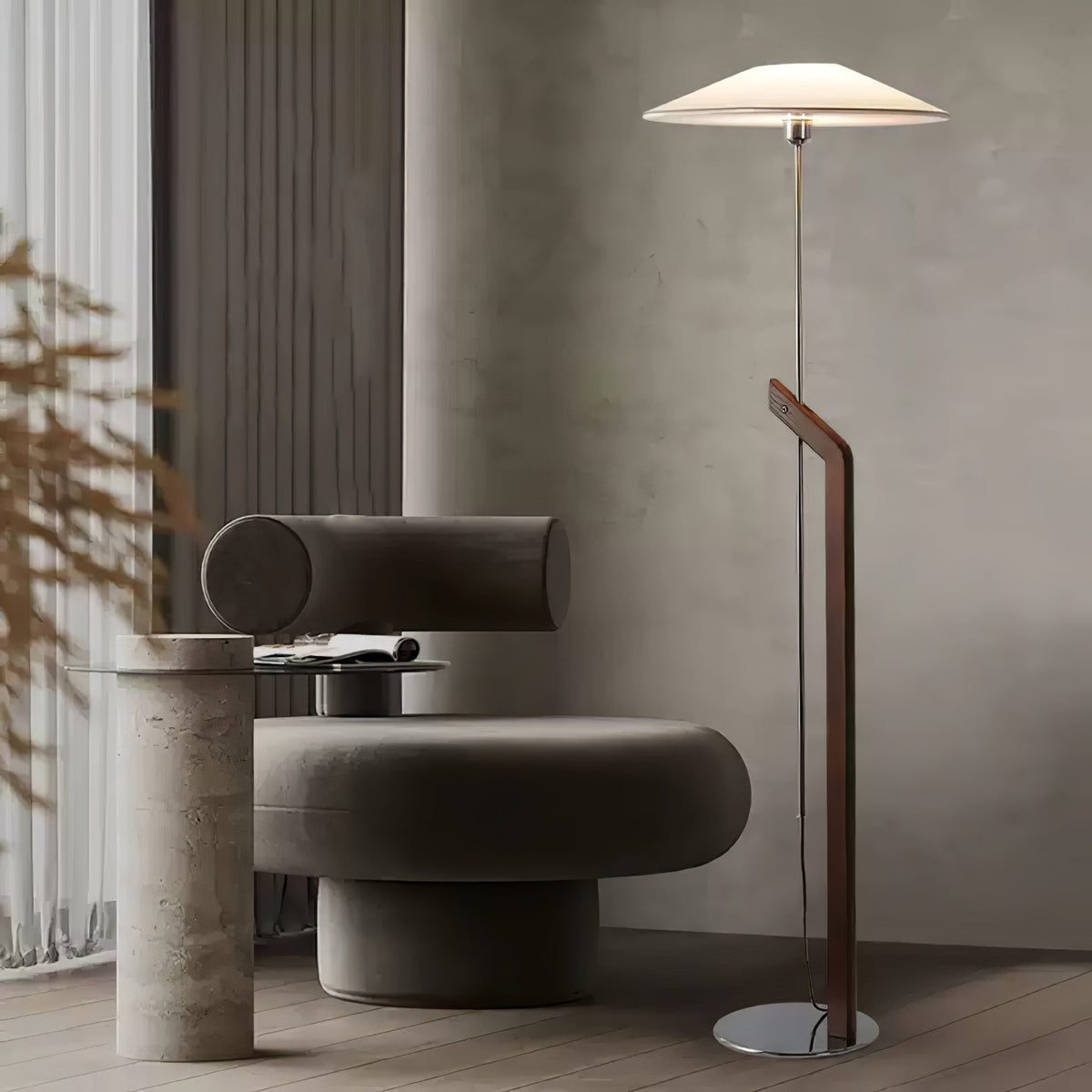 Lumorine Moderne vloerlamp met parapluhoofd in walnootkleur