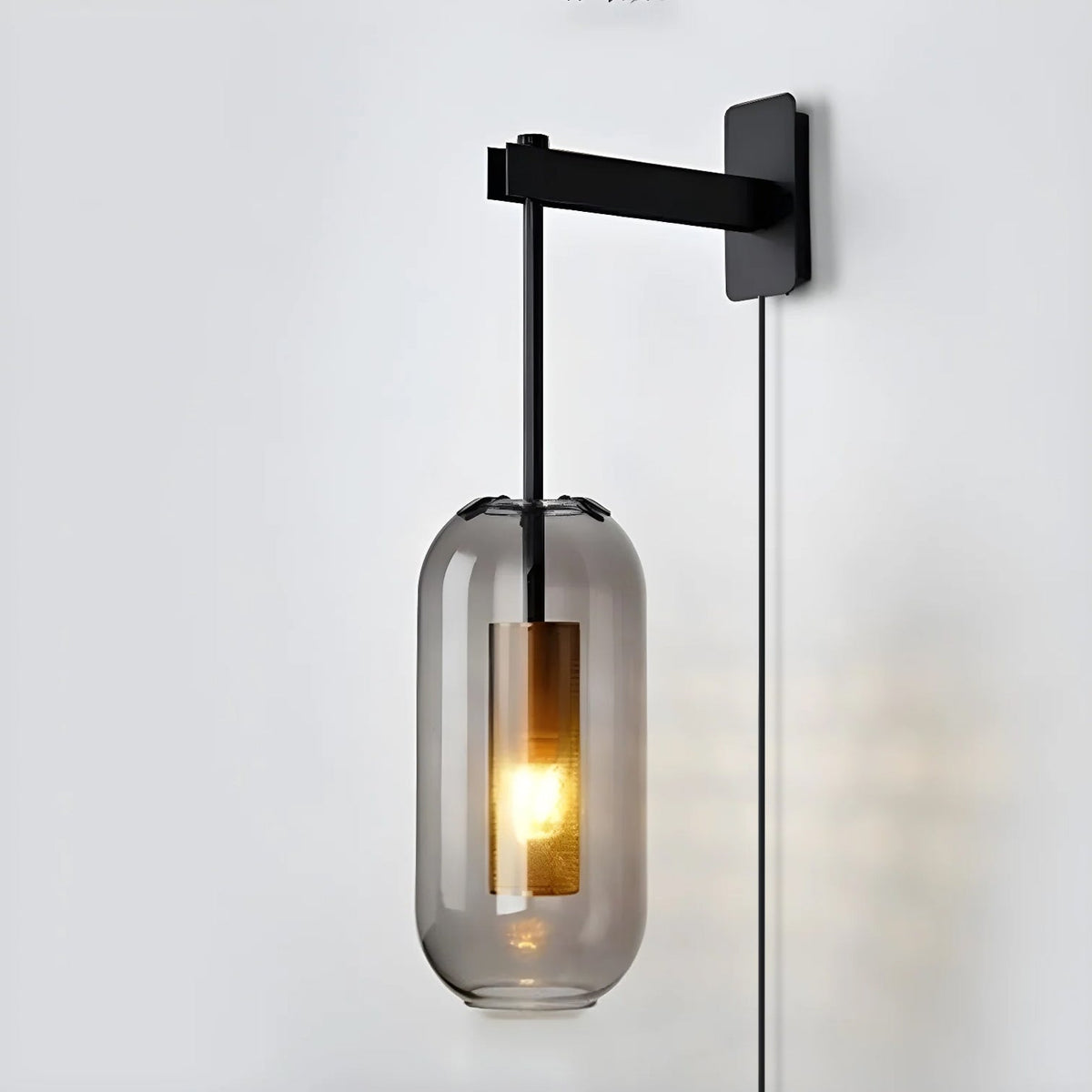 Vadim wandlamp met stekker van glas