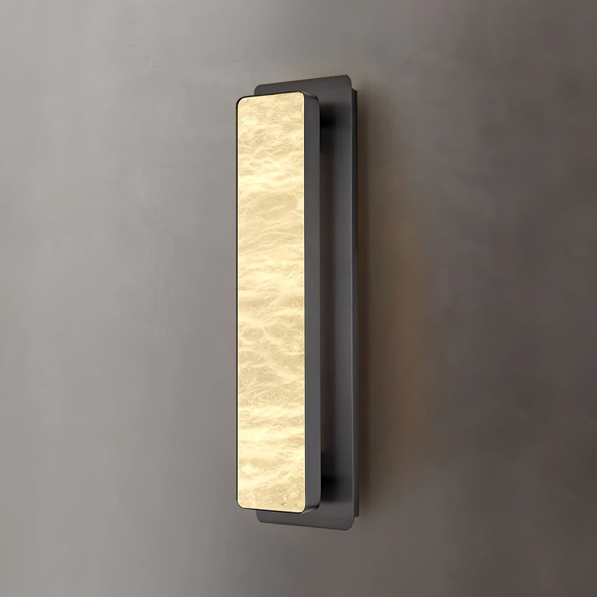 Karix Linear albasten wandlamp met goudkleurige afwerking