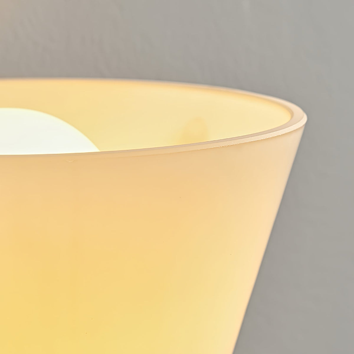 Dominic Minimalistische wandlamp van glas