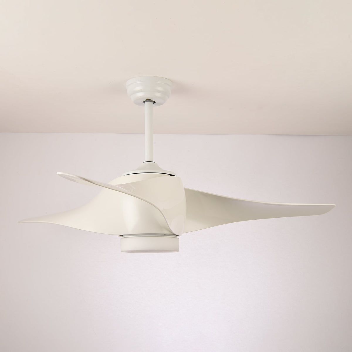 Umber plafondventilator met verlichting