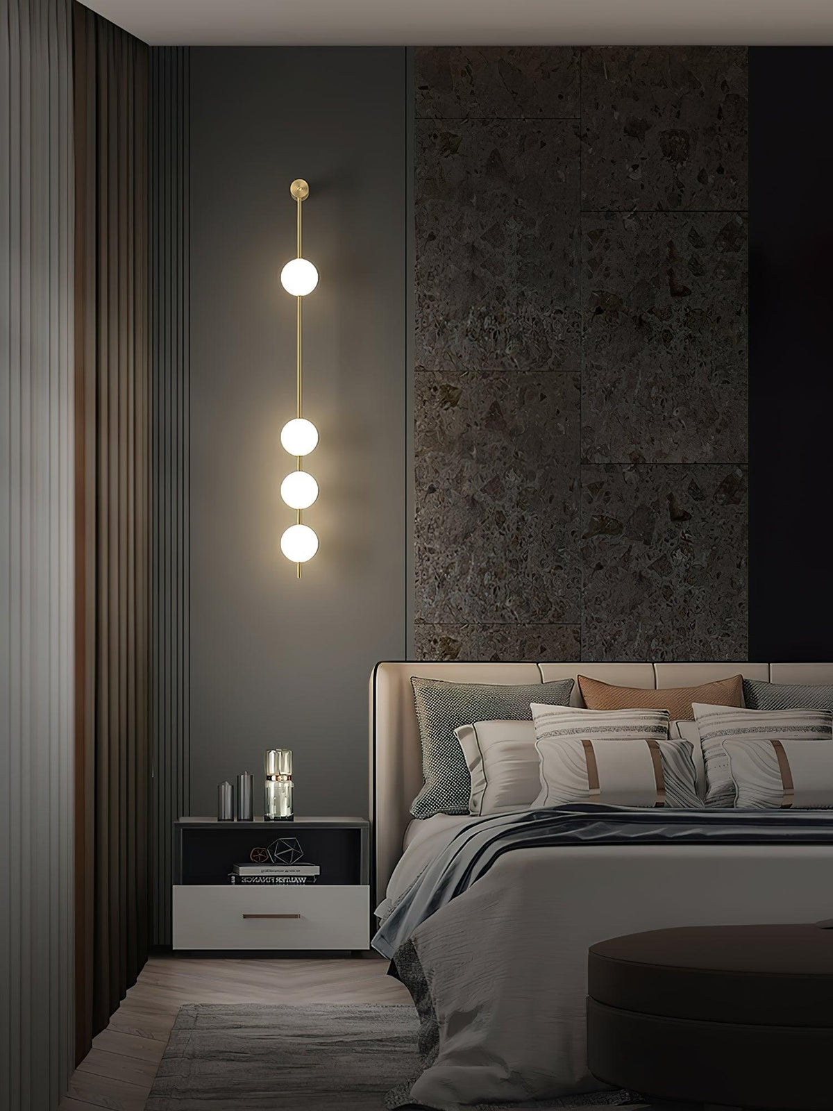 Soloiella wandlamp met verticale bollen van messing