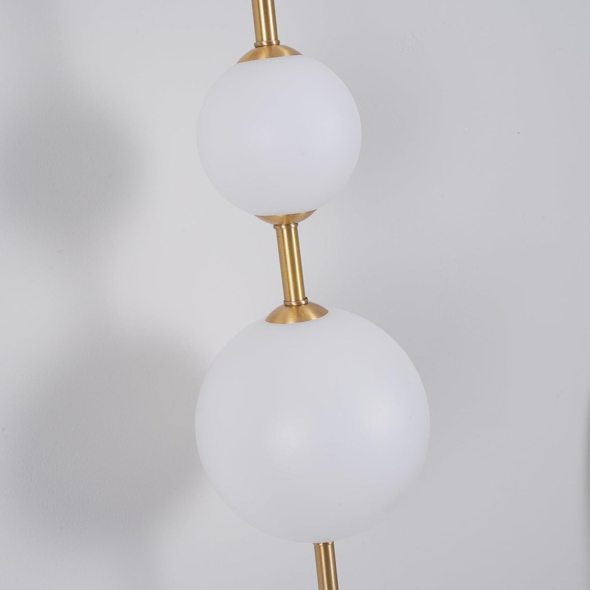 Ilraeia wandlamp met verticale bollen