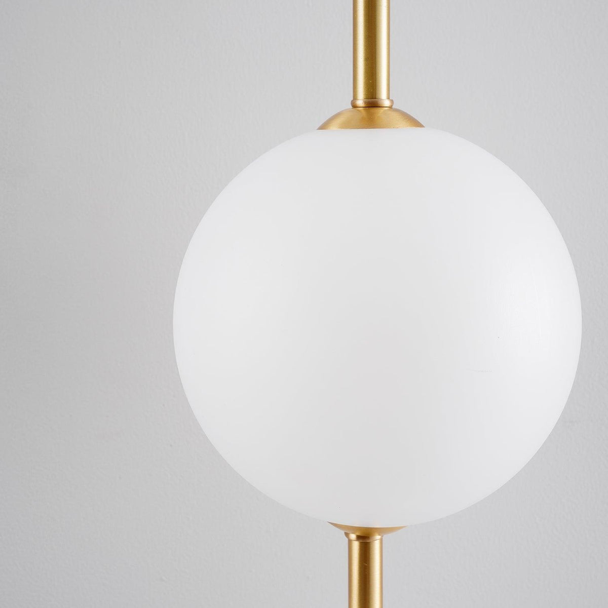 Ilraeia wandlamp met verticale bollen