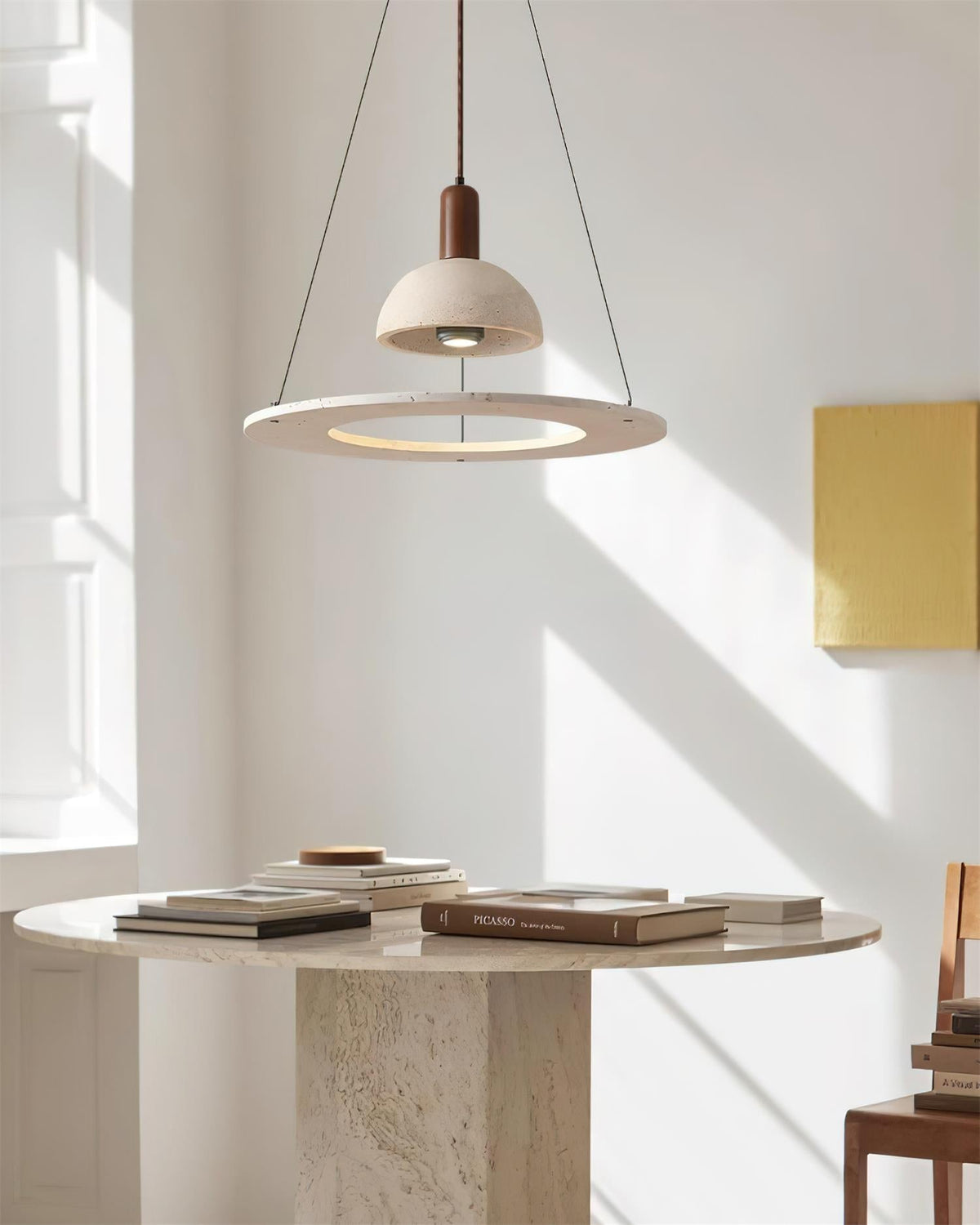 Valenise hanglamp met koepel en ring in travertin