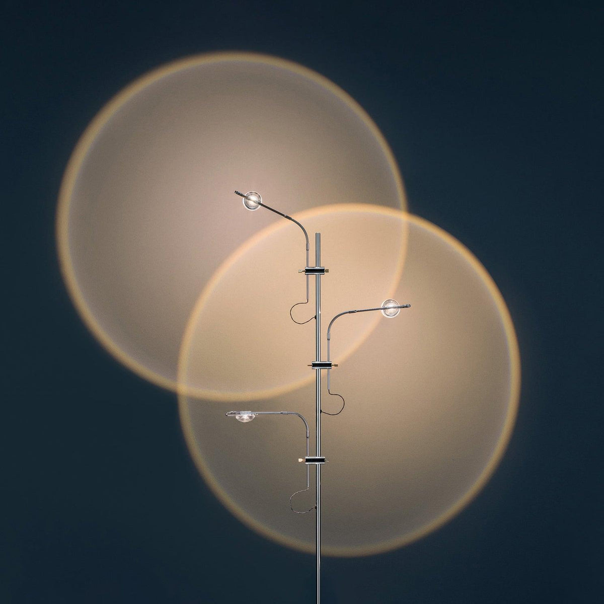 Receiv staal vloerlamp