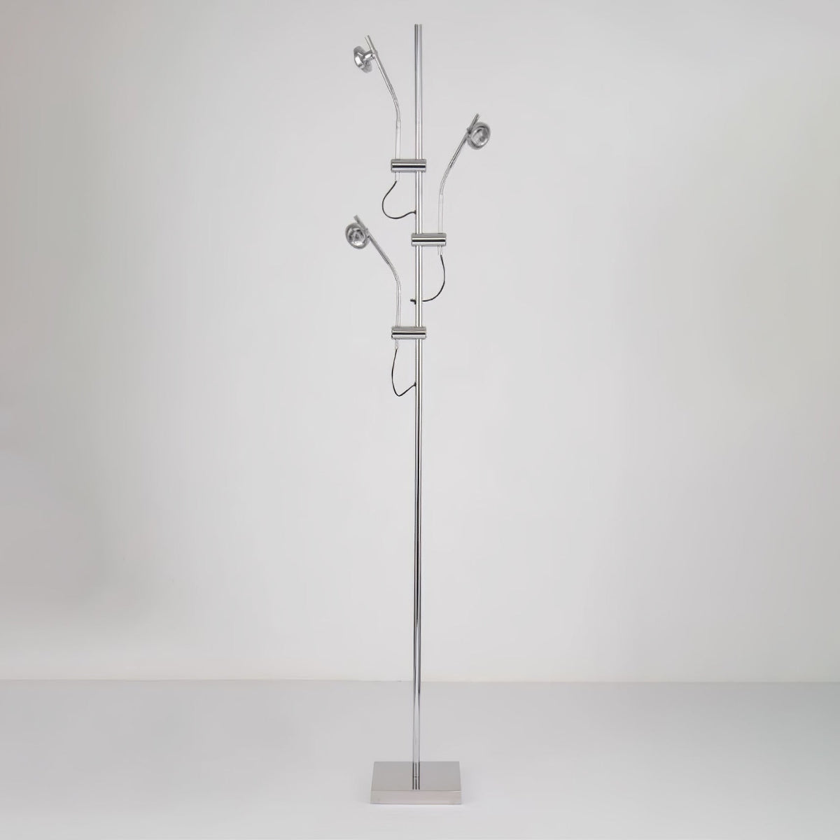 Receiv staal vloerlamp
