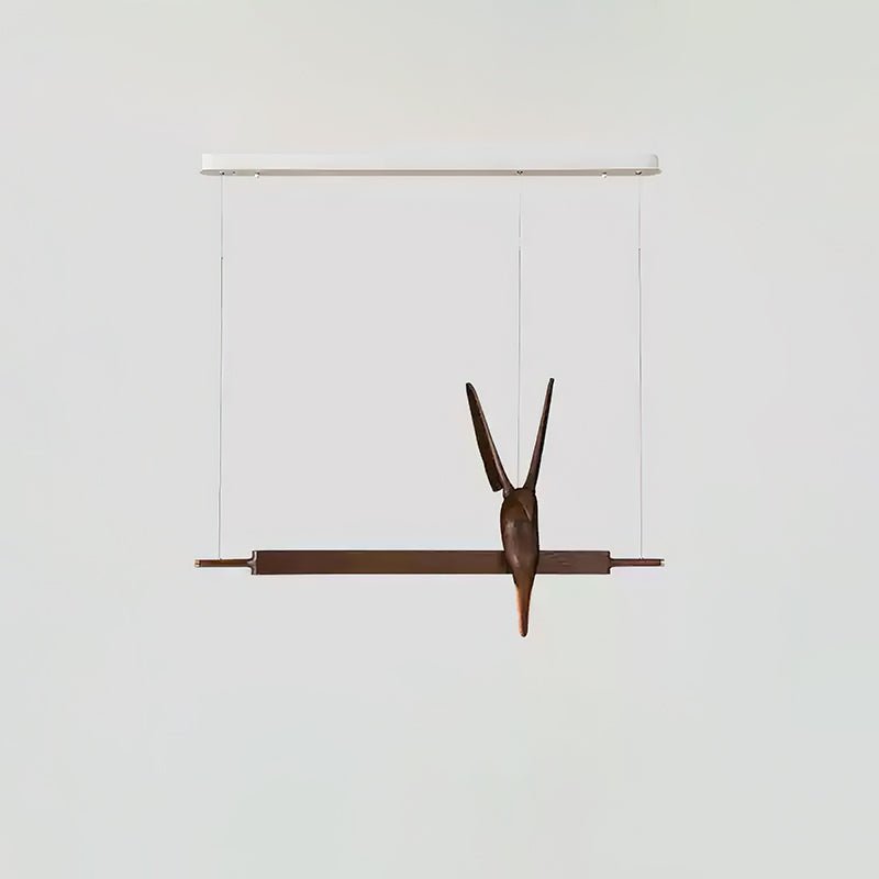 Varinisra sculpturale hanglamp van walnoothout