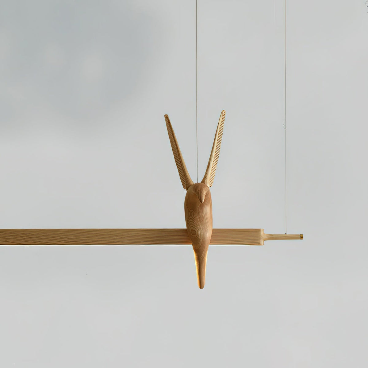Varinisra sculpturale hanglamp van walnoothout