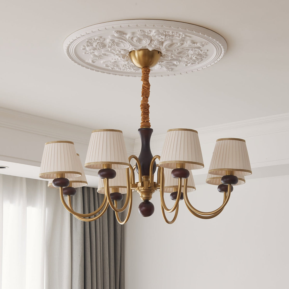Erthaos Traditionele Elegante Kroonluchter met Plooistof en Hout