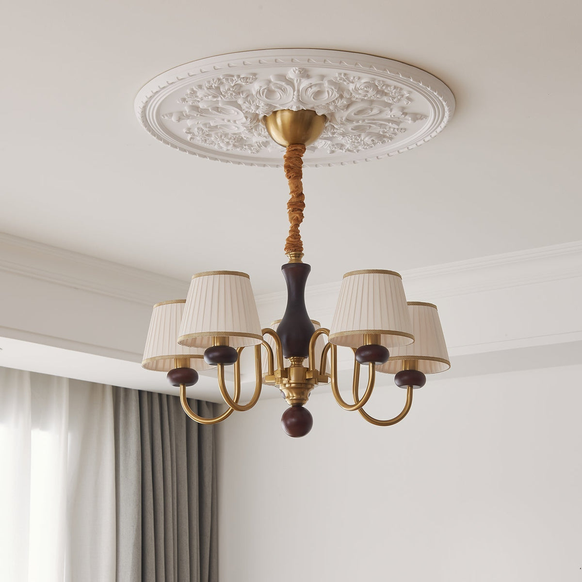Erthaos Traditionele Elegante Kroonluchter met Plooistof en Hout